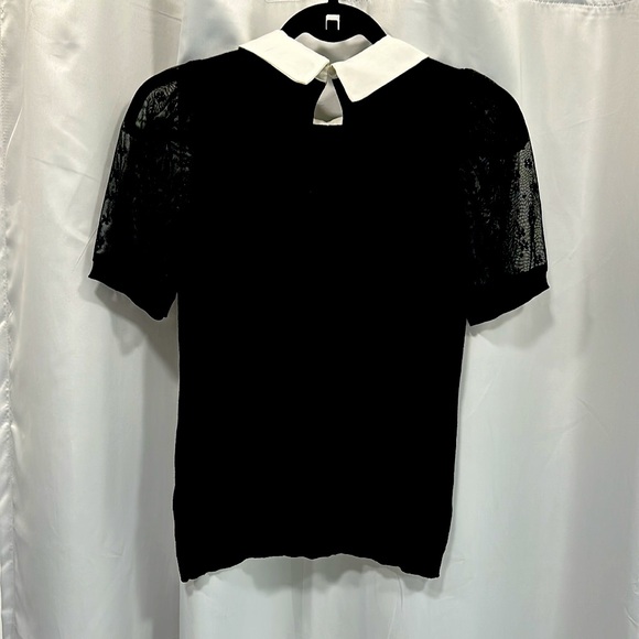 Woman’s size XS sweater with mesh sleeves, collar neck. - Picture 5 of 6